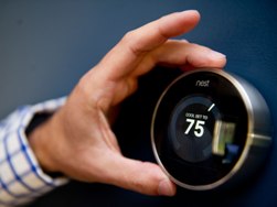 Самообучающиеся энергосберегающие термостаты Nest Labs