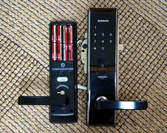 Биометрический замок Samsung SHS-H705
