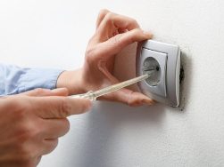 Как нарастить провода в розетке 