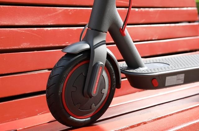 Электросамокат XIAOMI Mijia M365: 