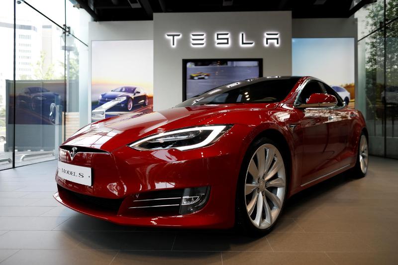Электромобиль Tesla S