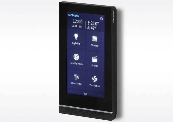 Новая сенсорная панель KNX